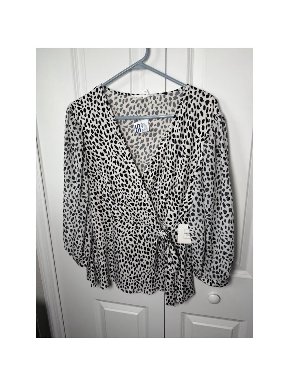 Perception Concepts Blouse XL White Black Leopard Print
